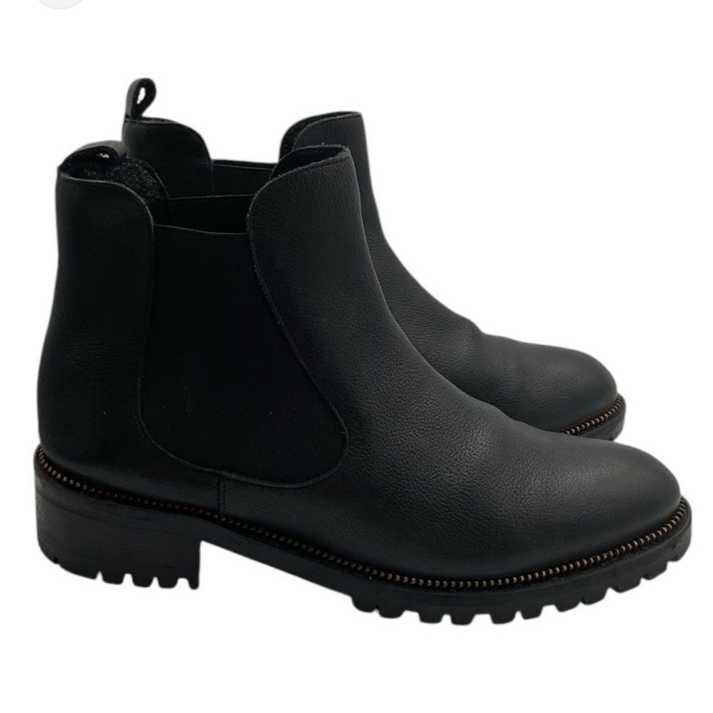 Fabianeili leather Chelsea lug bootie with fabric gore for easy on and off